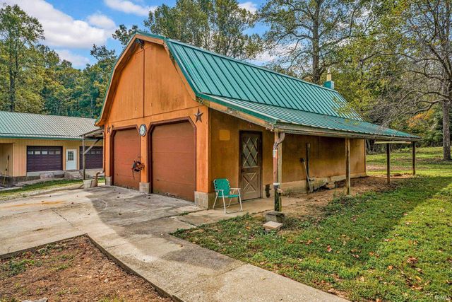 5565 S Rockport Road, Bloomington, IN 47403