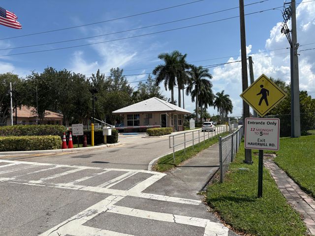 140 WINDSOR G, West Palm Beach, FL 33417