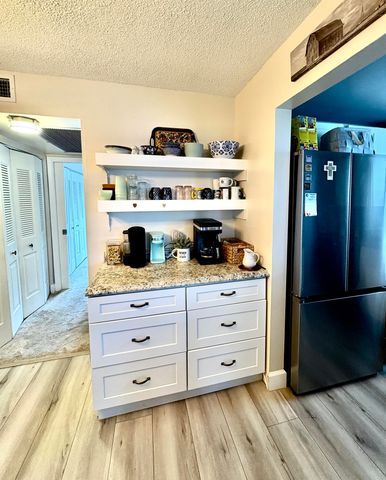 140 WINDSOR G, West Palm Beach, FL 33417