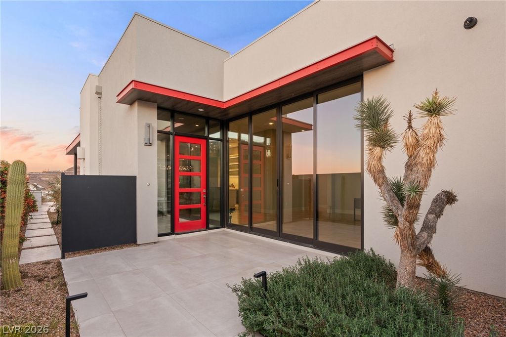 656 Falcon Summit Court, Henderson, NV 89012 — photo 2