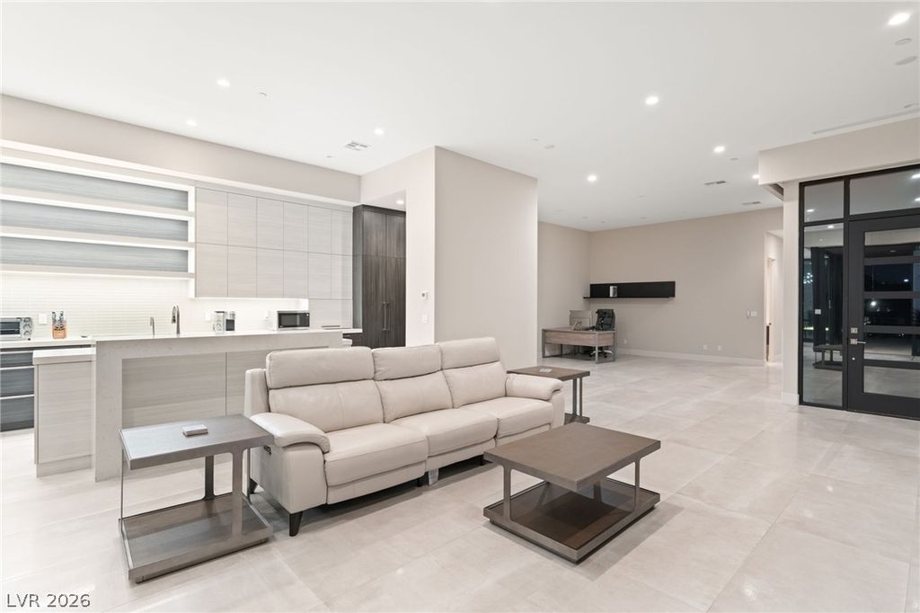 656 Falcon Summit Court, Henderson, NV 89012 — photo 4