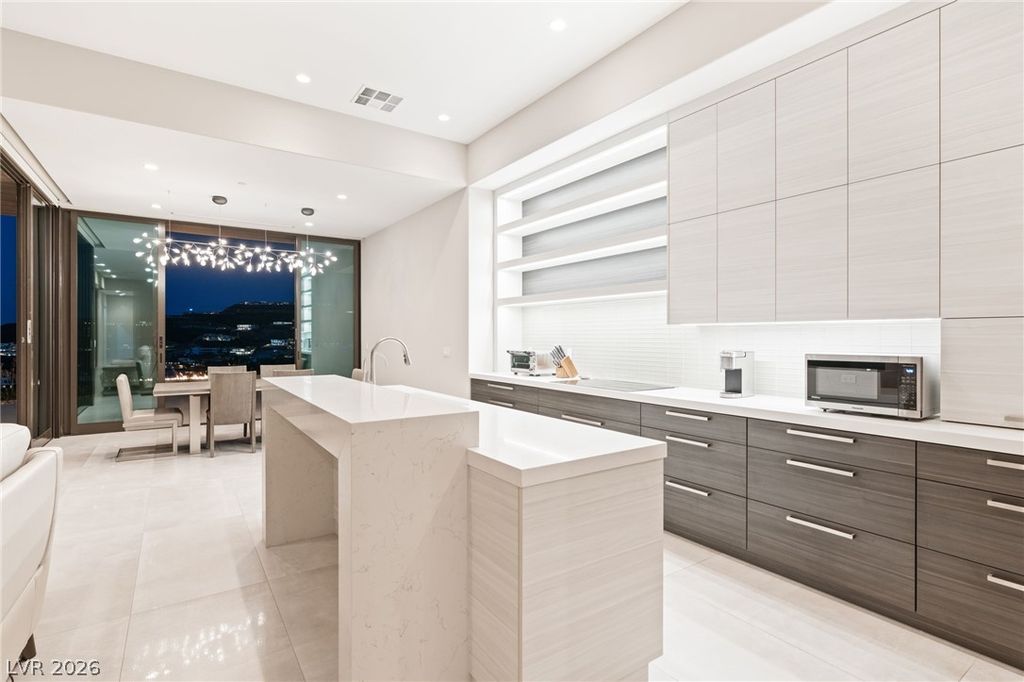 656 Falcon Summit Court, Henderson, NV 89012 — photo 5