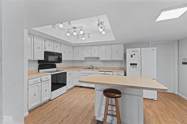 482 S Restin Road, Greenwood, IN 46142