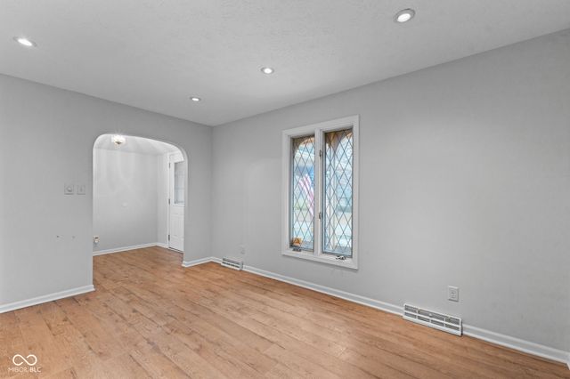 482 S Restin Road, Greenwood, IN 46142