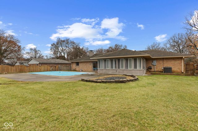 482 S Restin Road, Greenwood, IN 46142