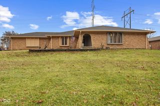 482 S Restin Road, Greenwood, IN 46142