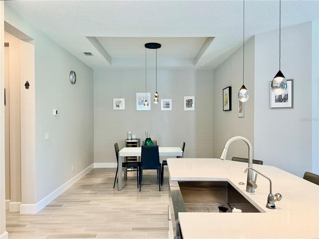 6111 MESA GLEN, Bradenton, FL 34203