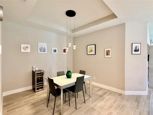 6111 MESA GLEN, Bradenton, FL 34203