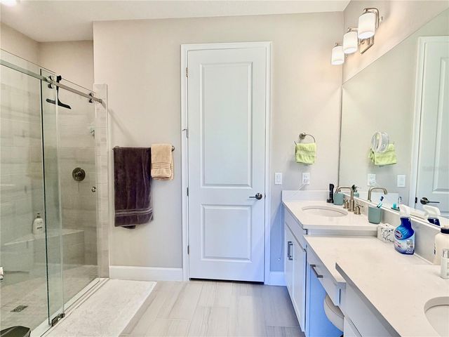 6111 MESA GLEN, Bradenton, FL 34203