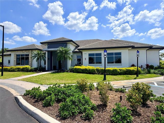 6111 MESA GLEN, Bradenton, FL 34203