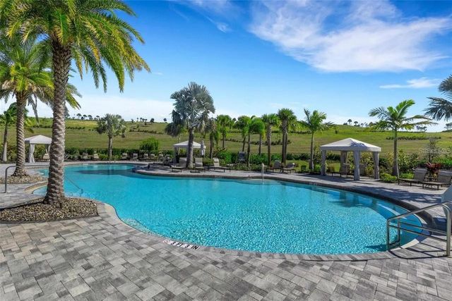 6111 MESA GLEN, Bradenton, FL 34203