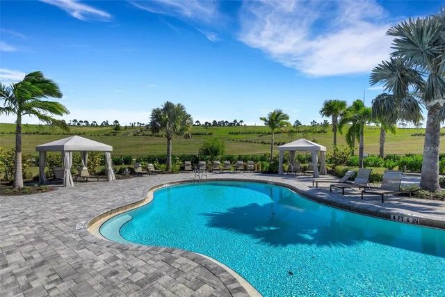 6111 MESA GLEN, Bradenton, FL 34203