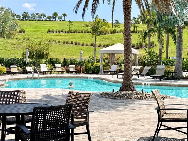 6111 MESA GLEN, Bradenton, FL 34203