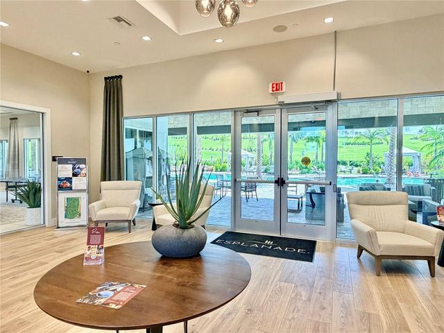 6111 MESA GLEN, Bradenton, FL 34203