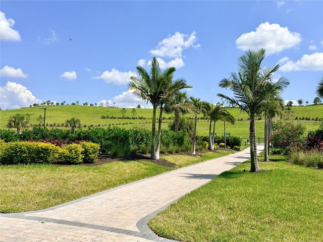 6111 MESA GLEN, Bradenton, FL 34203