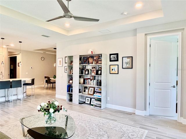 6111 MESA GLEN, Bradenton, FL 34203