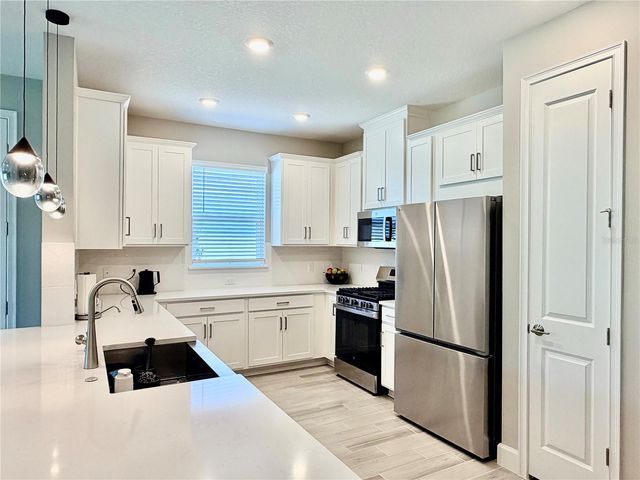 6111 MESA GLEN, Bradenton, FL 34203