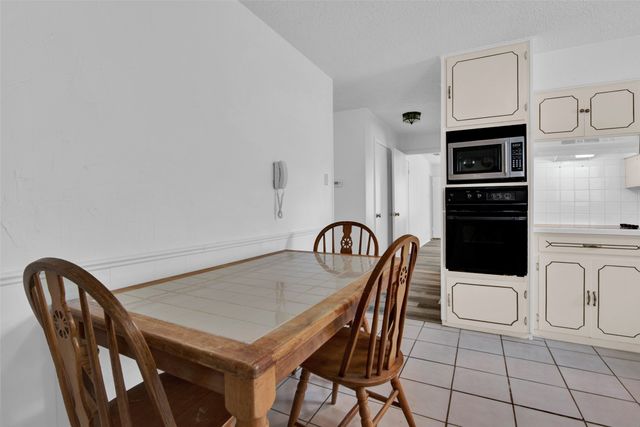 412 Lee Boulevard, Pottsboro, TX 75076