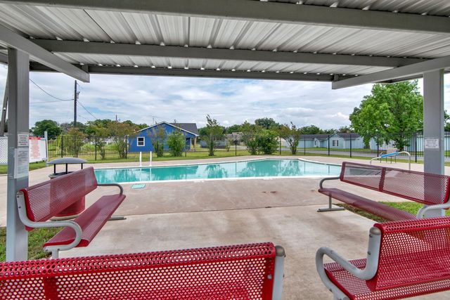 412 Lee Boulevard, Pottsboro, TX 75076