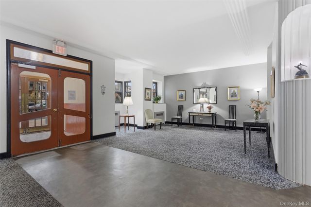 30 Clinton Place LB, New Rochelle, NY 10801