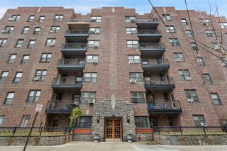 30 Clinton Place LB, New Rochelle, NY 10801