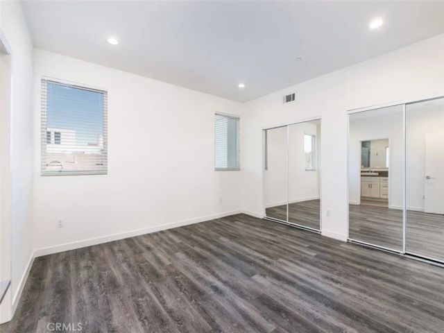 5941 Barton Avenue 102, Los Angeles, CA 90038