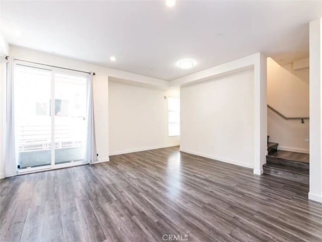 5941 Barton Avenue 102, Los Angeles, CA 90038
