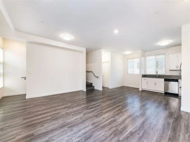 5941 Barton Avenue 102, Los Angeles, CA 90038