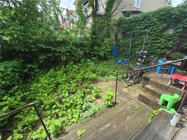 813 Sebring Avenue, Beechview, PA 15216
