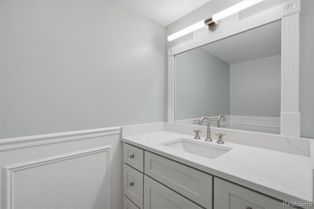 5256 Breeze Hill, Troy, MI 48098