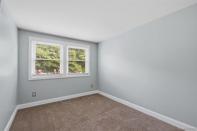 5256 Breeze Hill, Troy, MI 48098