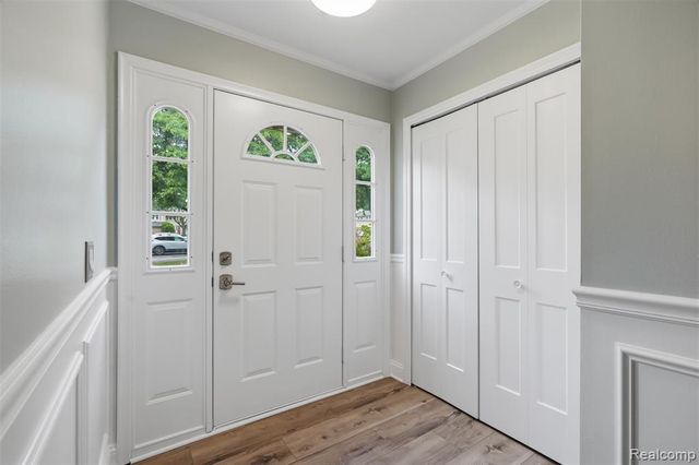 5256 Breeze Hill, Troy, MI 48098