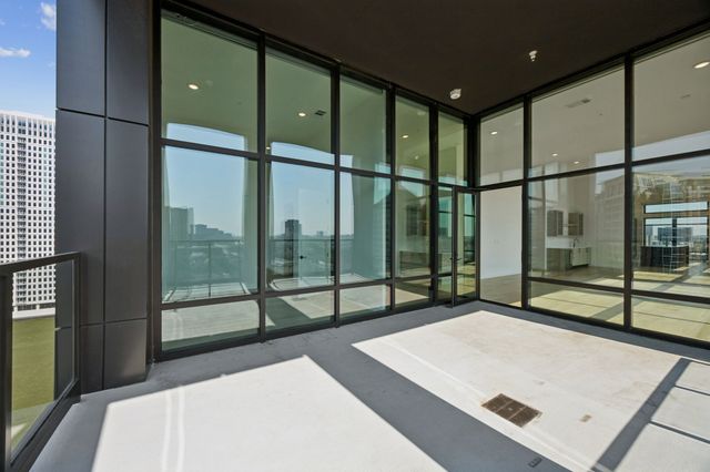 2620 Maple Avenue 1101, Dallas, TX 75201