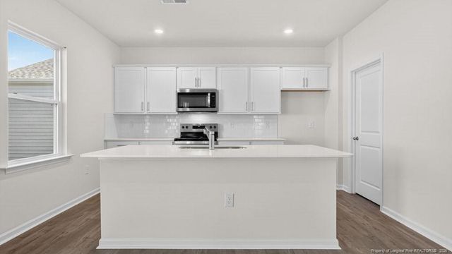 305 Maddox Drive, Aberdeen, NC 28315