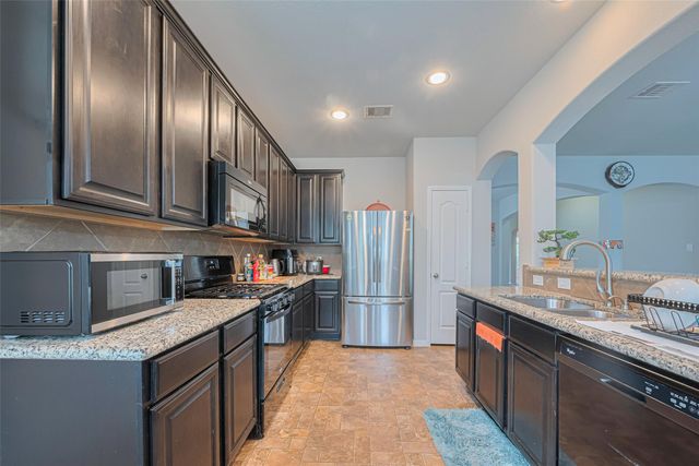 310 Gulf Winds Drive, Bacliff, TX 77518