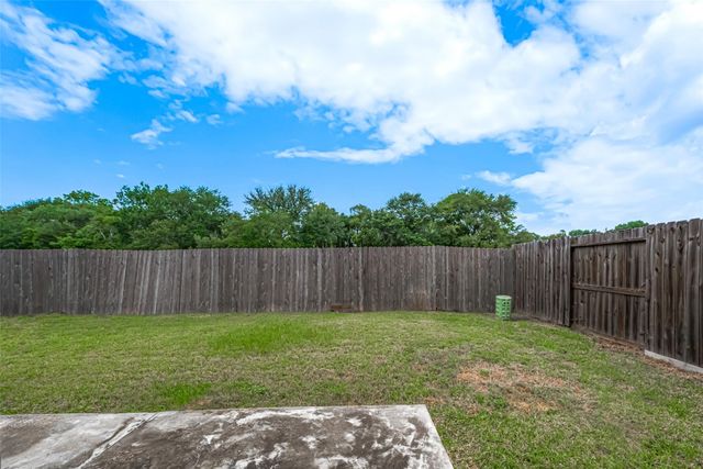 310 Gulf Winds Drive, Bacliff, TX 77518
