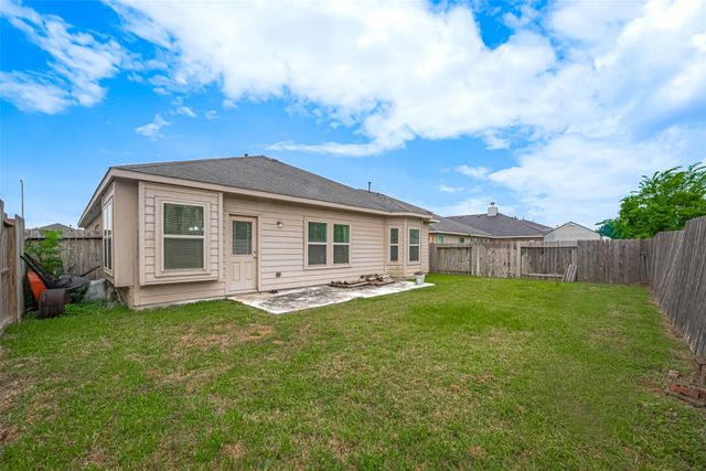 310 Gulf Winds Drive, Bacliff, TX 77518