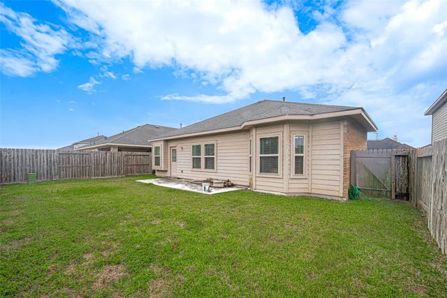 310 Gulf Winds Drive, Bacliff, TX 77518
