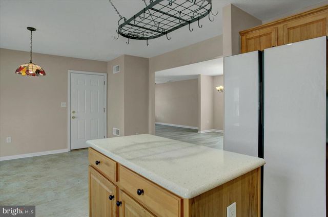 95 LANTERN LN, Shippensburg, PA 17257