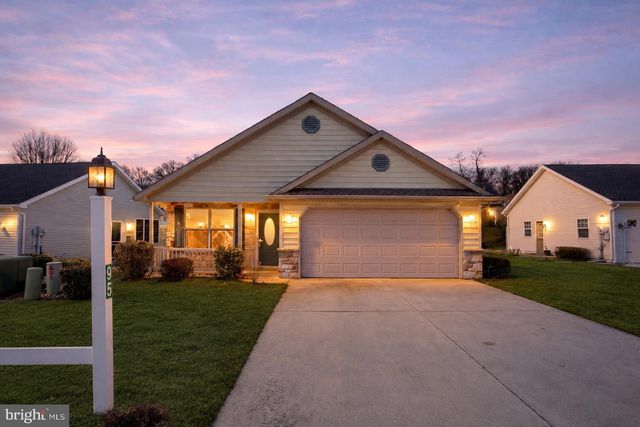 95 LANTERN LN, Shippensburg, PA 17257