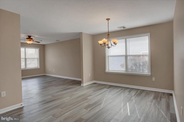 95 LANTERN LN, Shippensburg, PA 17257