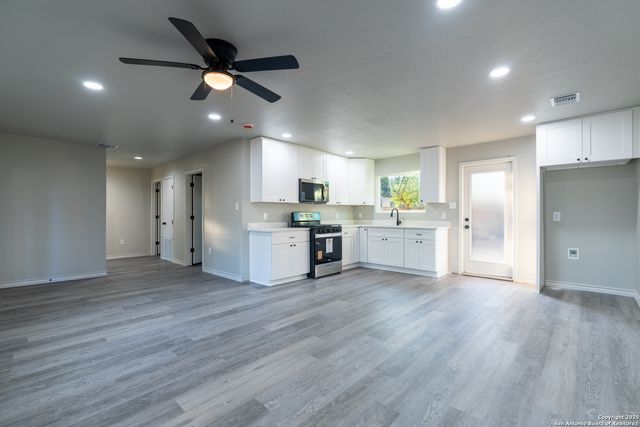 8170 6th, Somerset, TX 78069