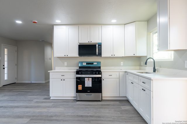 8170 6th, Somerset, TX 78069