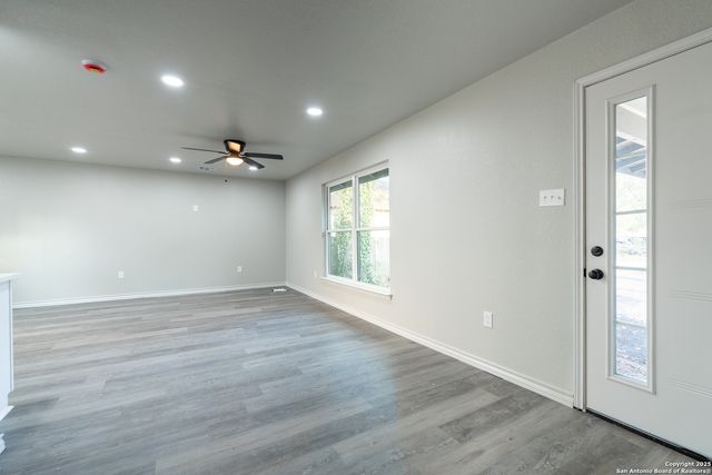 8170 6th, Somerset, TX 78069