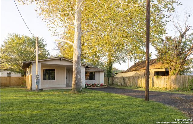 8170 6th, Somerset, TX 78069