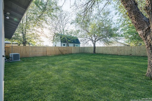 8170 6th, Somerset, TX 78069