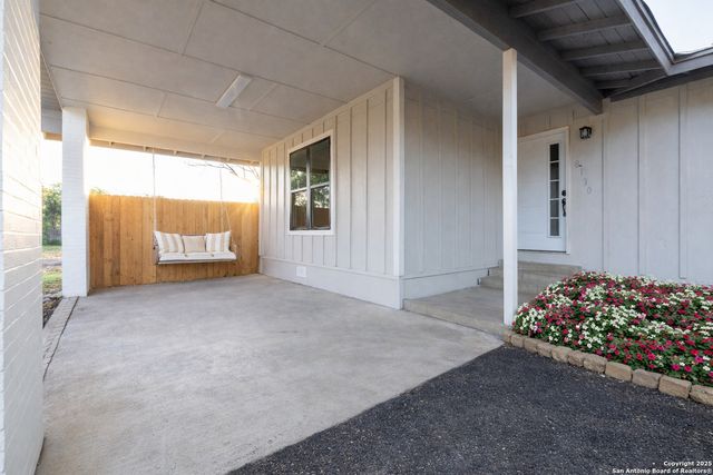 8170 6th, Somerset, TX 78069