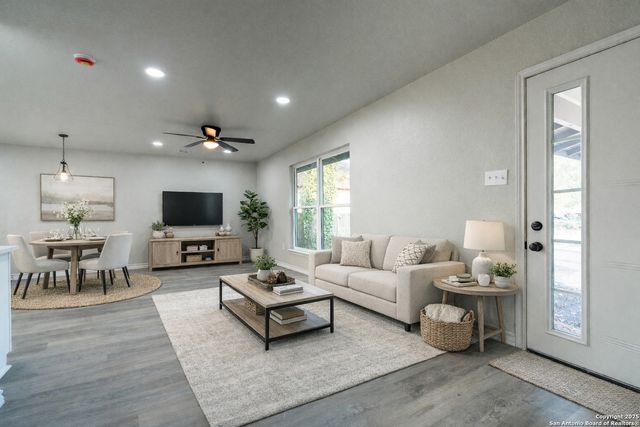 8170 6th, Somerset, TX 78069