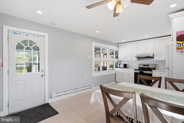 632 DURHAM RD, Newtown, PA 18940