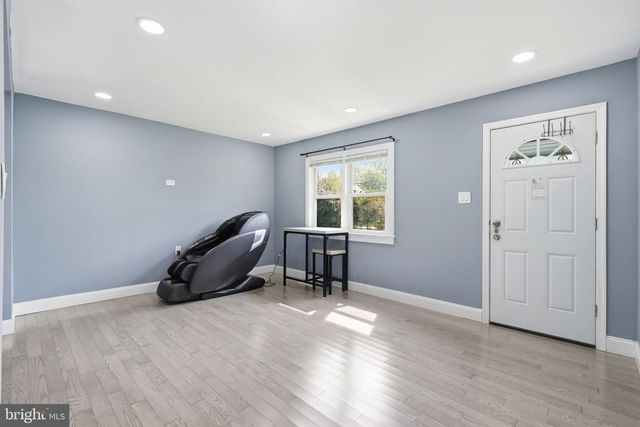 632 DURHAM RD, Newtown, PA 18940
